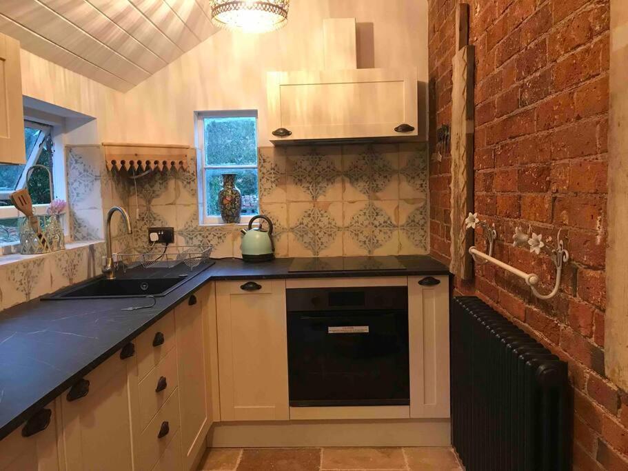 Priory Meadow Cottage Long Bennington Экстерьер фото